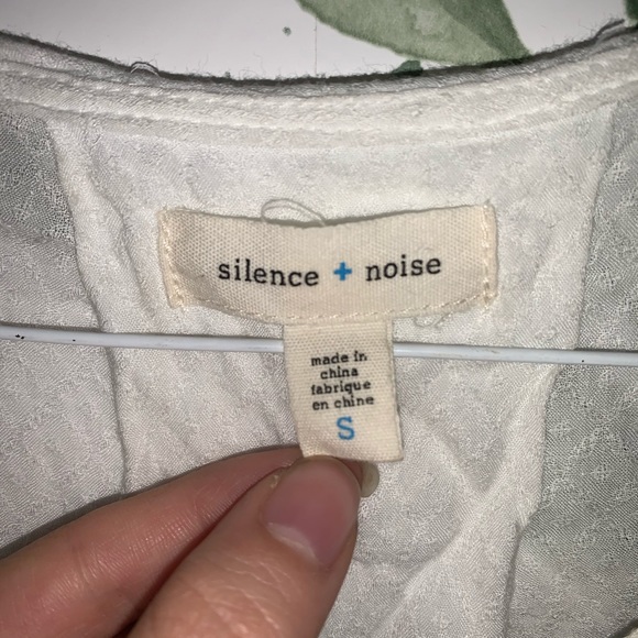 Boho White Blouse 🕊 - Picture 2 of 2